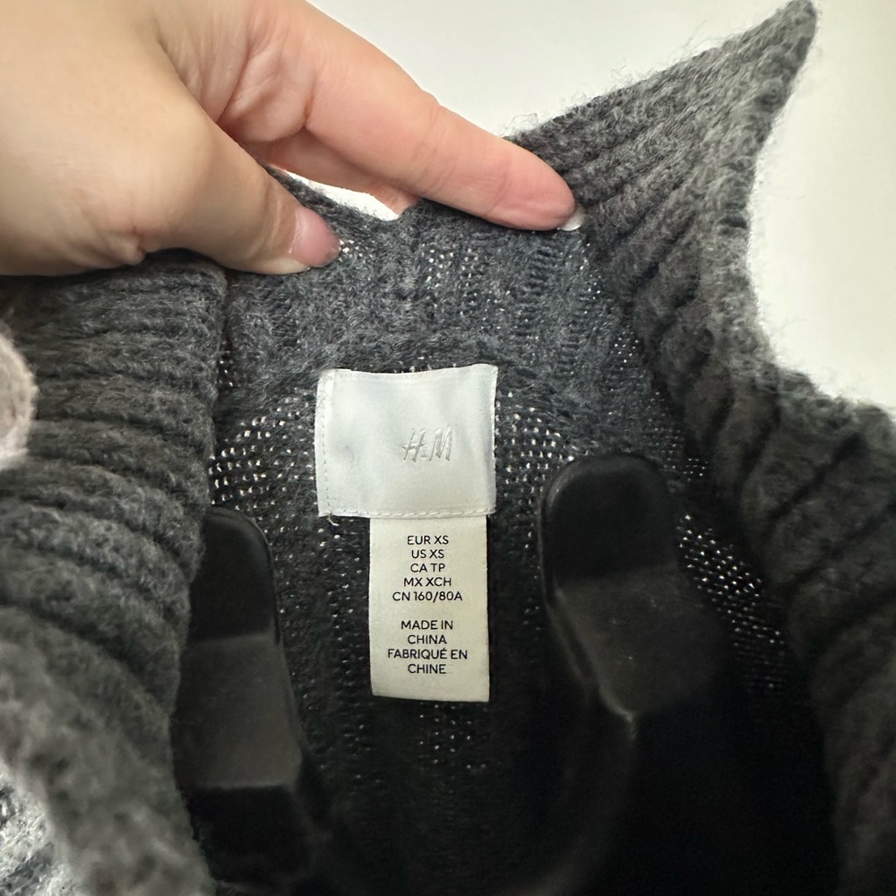 HM wool grey Turtleneck Sweater - Picture 3 of 3